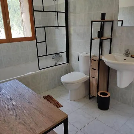 Les Bergeries De Montestremo