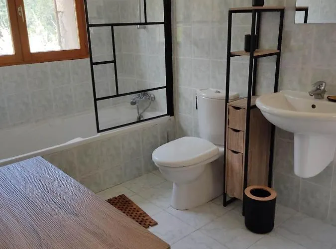 Les Bergeries De Montestremo